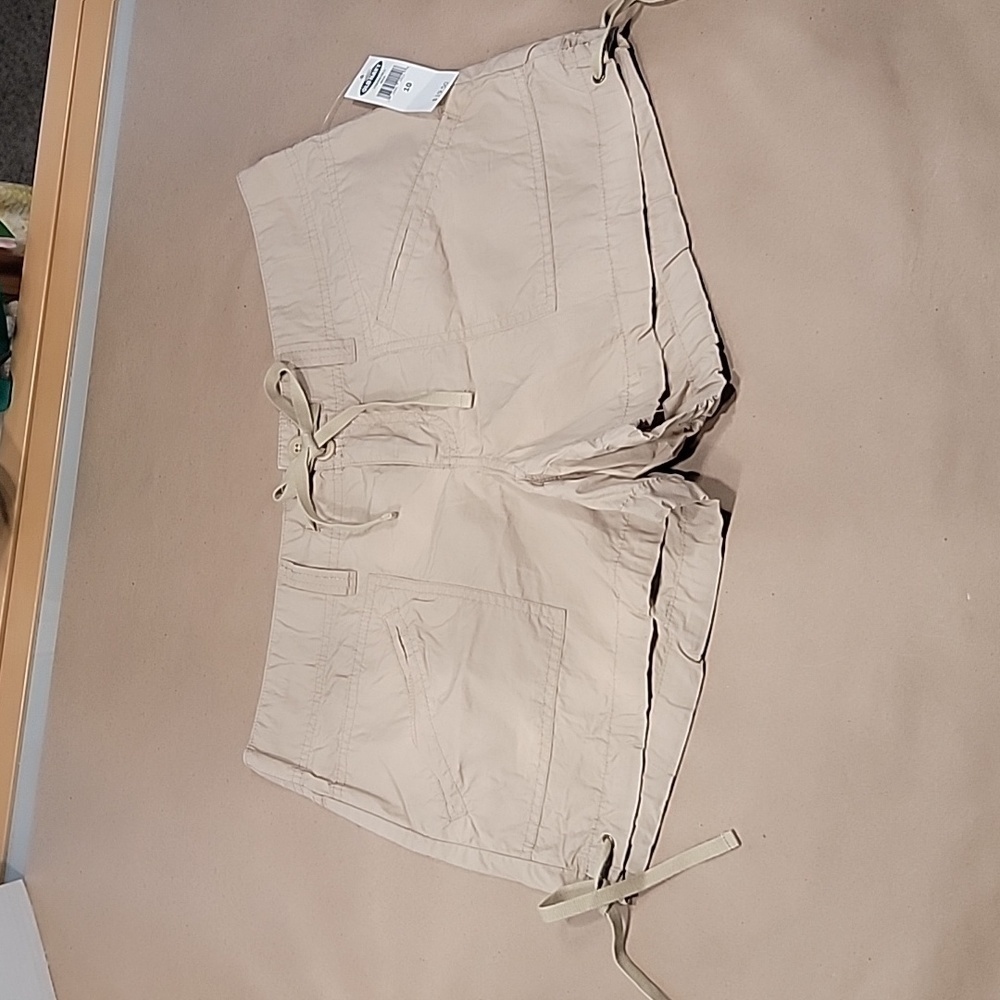 Old Navy Size 10 Ultra Low Waist Khaki Shorts. NEW with tag.